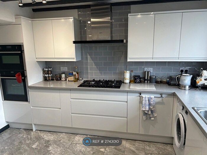 4 Bedroom Semi Detached House To Rent In Leagrave High Street, Luton, LU4