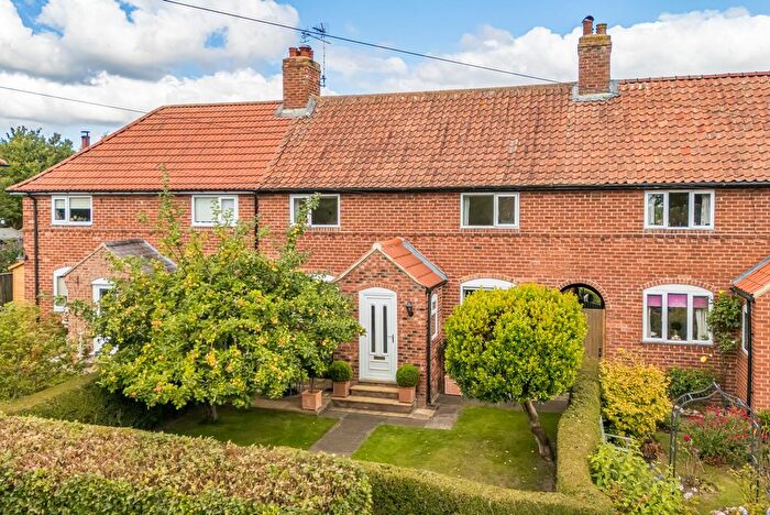 4 Bedroom Terraced House For Sale In Sunnyside Gardens, Burton Leonard, HG3