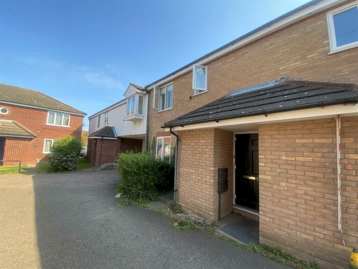 Studio To Rent In Avignon Close, Colchester, CO2