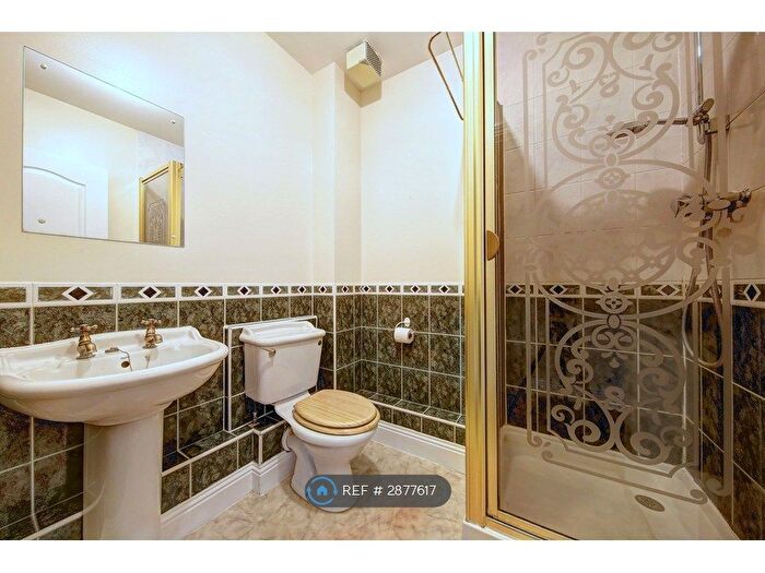 3 Bedroom Flat To Rent In London Bridge, London, SE1