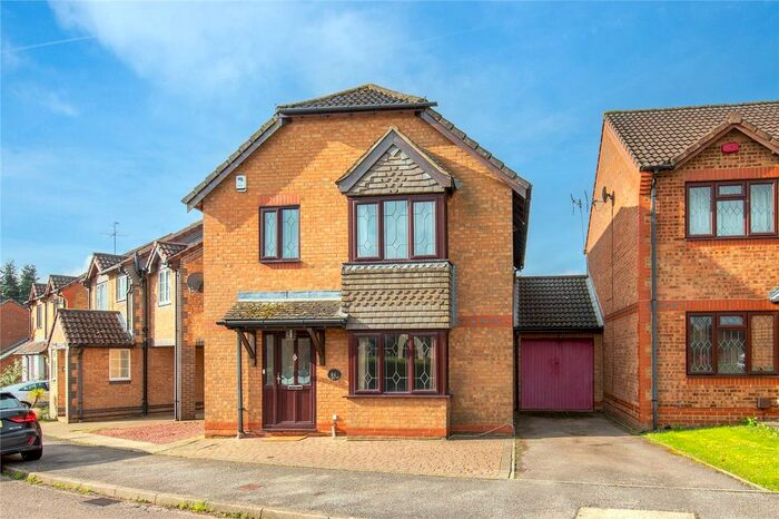 4 Bedroom Detached House For Sale In Malthouse Green, Luton, Bedfordshire, LU2
