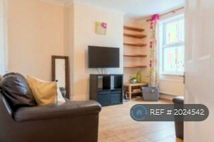 5 Bedroom Terraced House To Rent In Marle Hill Road, Cheltenham, GL50