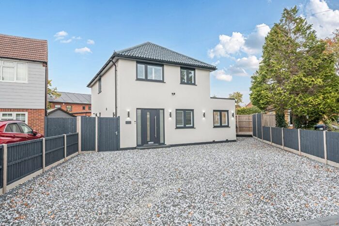 3 Bedroom Detached House For Sale In Green Crescent, Flackwell Heath, High Wycombe, Buckinghamshire, HP10