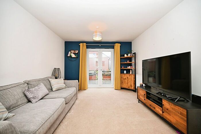 5 Bedroom Detached House For Sale In Trussell Way, Cawston, Rugby, CV22