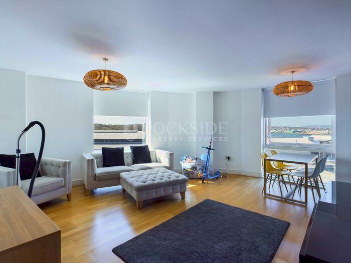 1 Bedroom Apartment To Rent In The Quays, Chatham Maritime, ME4