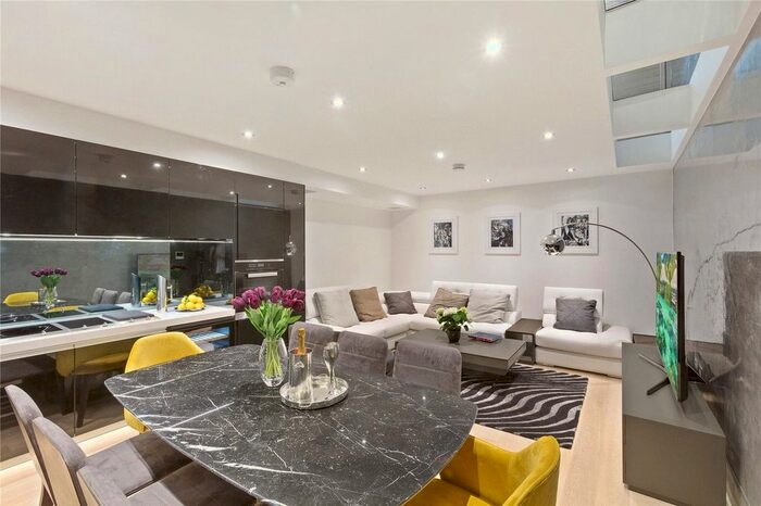 3 Bedroom Terraced House To Rent In Halliford Street, Canonbury, N1