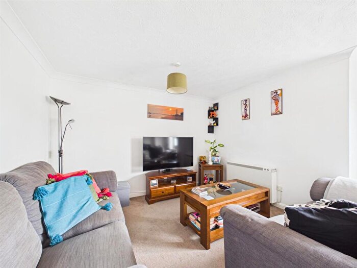 1 Bedroom Flat To Rent In Wilton Hill CourtRedhillSurrey, RH1