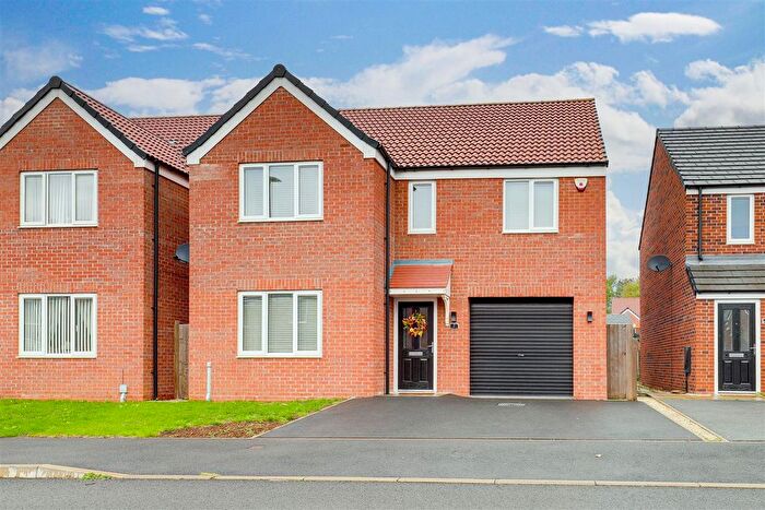 4 Bedroom Detached House For Sale In Pennington Way, Hucknall, Nottinghamshire, NG15