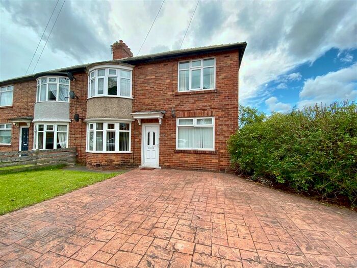 2 Bedroom Flat To Rent In Beverley Road, Low Fell, Gateshead, NE9