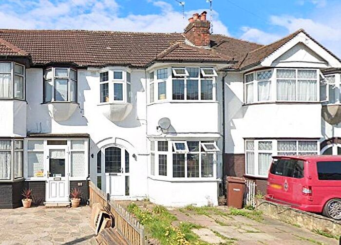 3 Bedroom Terraced House For Sale In Ludlow Close Harrow, HA2