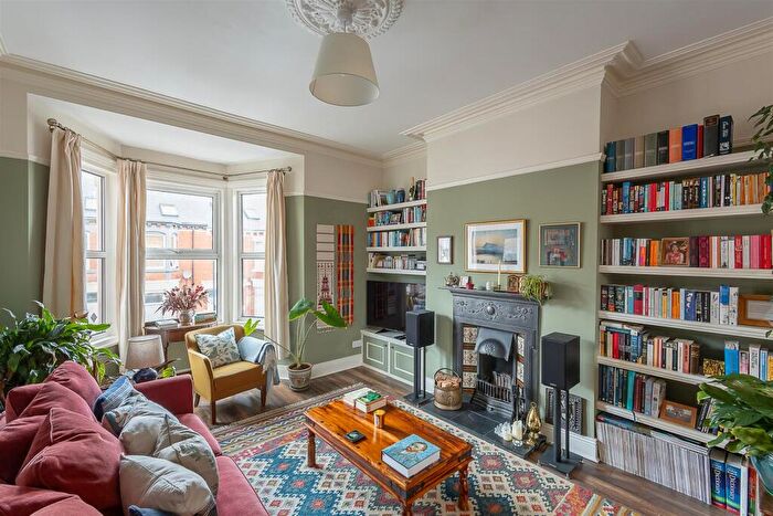 2 Bedroom Flat For Sale In Trewhitt Road, Heaton, Newcastle Upon Tyne, NE6