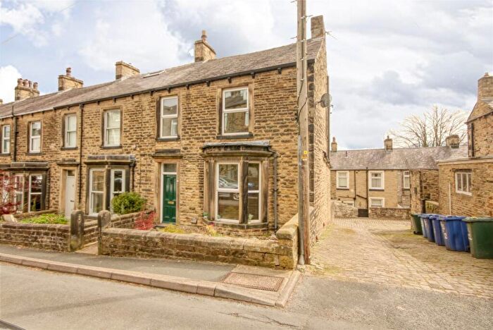 4 Bedroom End Of Terrace House To Rent In Gladstone Street, Skipton, BD23