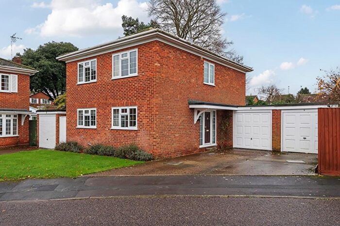 4 Bedroom Detached House For Sale In Stone, Buckinghamshire, HP17