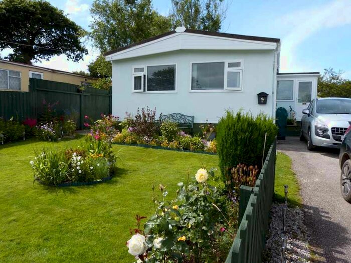 2 Bedroom Mobile/park Home For Sale In Tregatillian Homes Park, St Columb, TR9