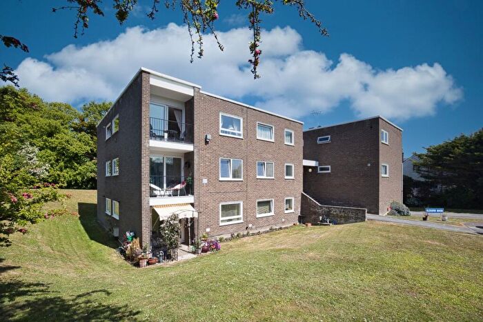 2 Bedroom Flat For Sale In Francis Road, Broadstairs, CT10