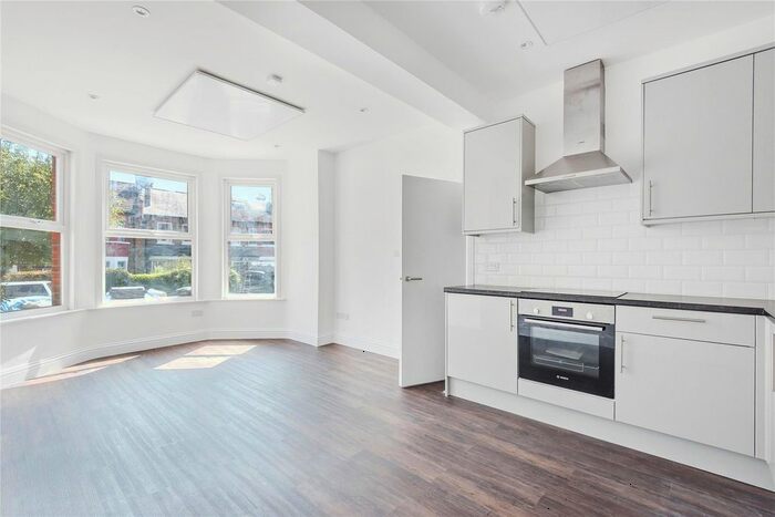 2 Bedroom Flat To Rent In North View Road, Crouch End, London, N8