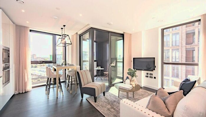 2 Bedroom Apartment To Rent In Charles Clowes Walk, London, SW11