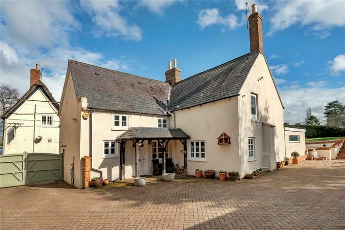 4 Bedroom Detached House For Sale In High Street, Guilsborough, Northamptonshire, NN6