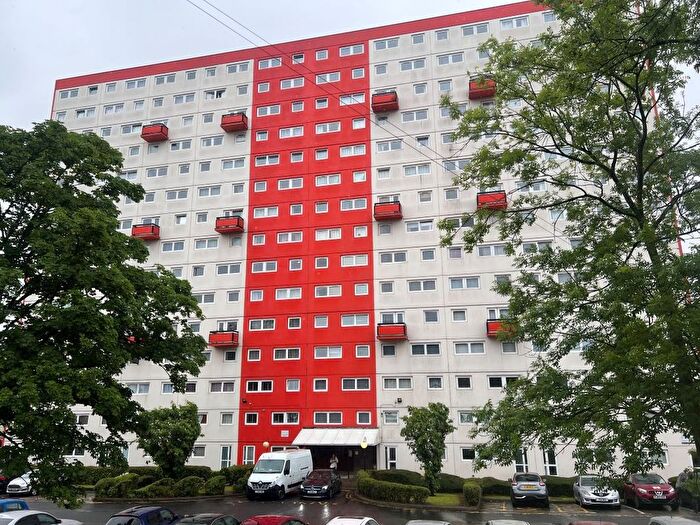 2 Bedroom Flat For Sale In Flat Camberley, Beaconview Road, West Bromwich, B71