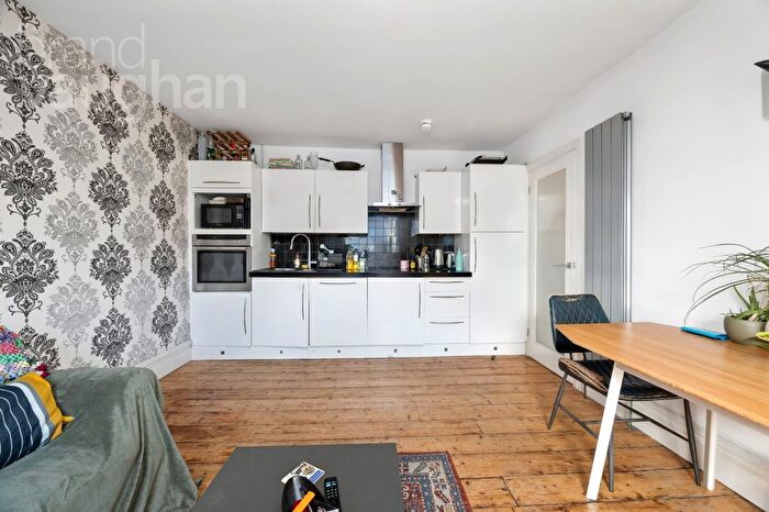 2 Bedroom Flat To Rent In St. Michaels Place, Brighton, East Sussex, BN1