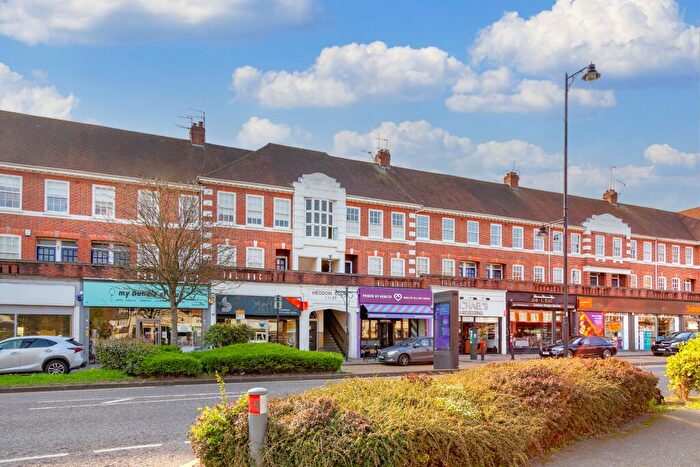 2 Bedroom Flat To Rent In Heddon Court, Cockfosters Road, Ode, EN4