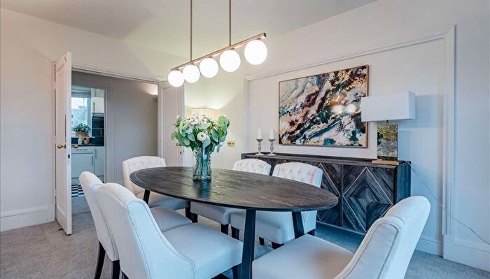 4 Bedroom Flat To Rent In Park Road, London, NW8