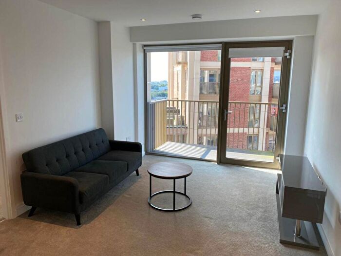 2 Bedroom Apartment To Rent In Salford, M5