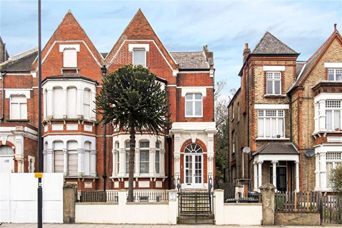 2 Bedroom Apartment To Rent In Norwood Road, London, SE24