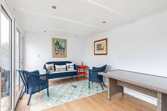 4 Bedroom Detached House For Sale In Oliver's Battery Road South, Winchester, SO22