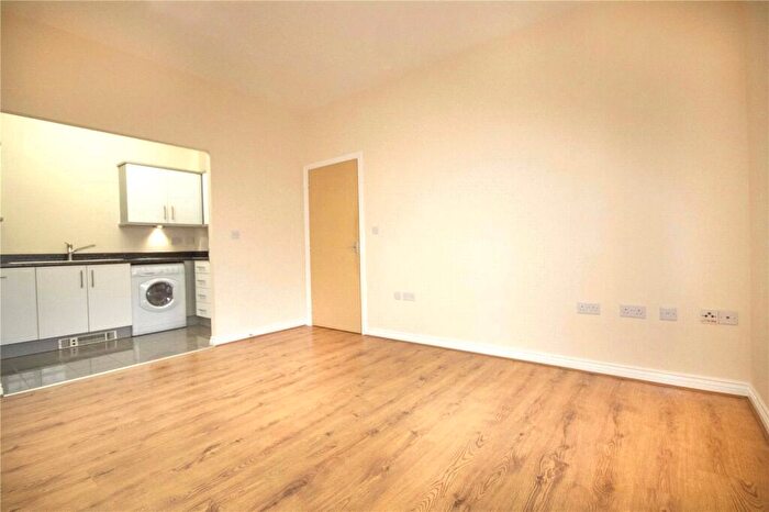 2 Bedroom Apartment For Sale In Marchant Close, Mill Hill, London, NW7