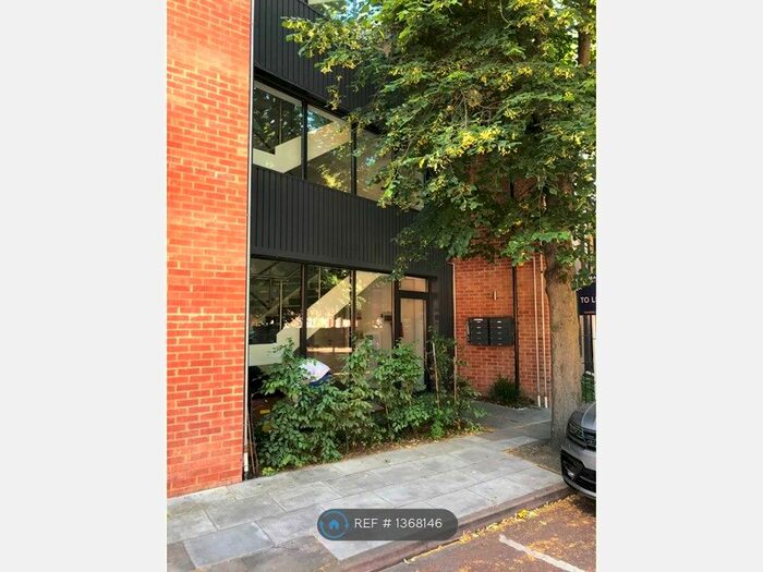 2 Bedroom Flat To Rent In Rotherhithe New Road, London, SE16