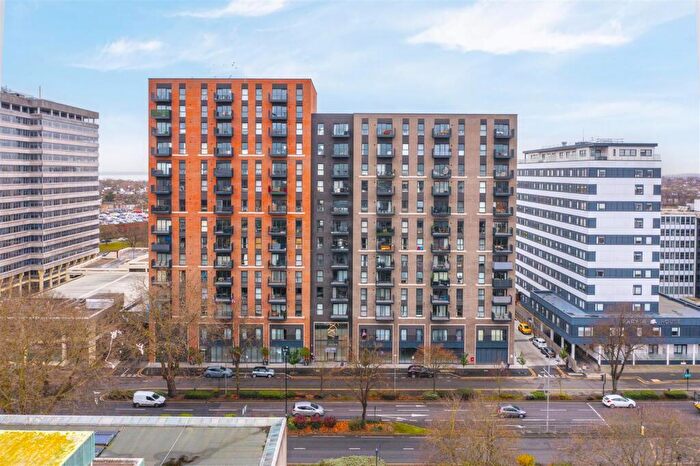 2 Bedroom Flat For Sale In Victoria Central, Victoria Avenue, Southend-on-Sea, SS2