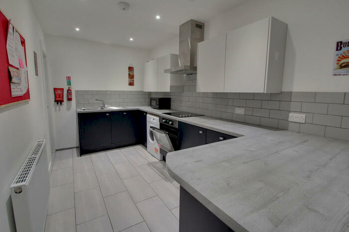 5 Bedroom Apartment To Rent In Braunstone Gate, Leicester, LE3