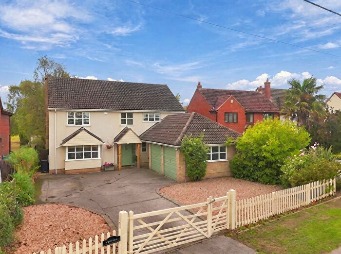 4 Bedroom Detached House For Sale In Bromley Road, Frating, CO7