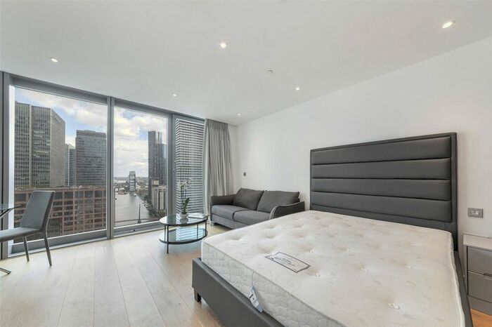 Studio To Rent In Landmark Pinnacle, Marsh Wall, Canary Wharf, London, E14