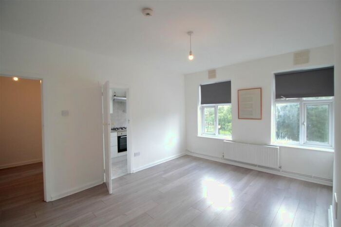 1 Bedroom Flat To Rent In Brixton Hill, London, SW2