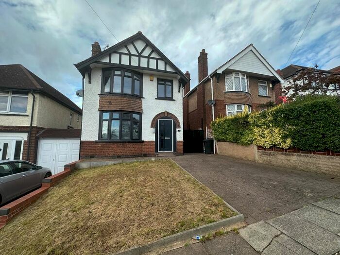 4 Bedroom Detached House To Rent In Avebury Avenue, Leicester, LE4