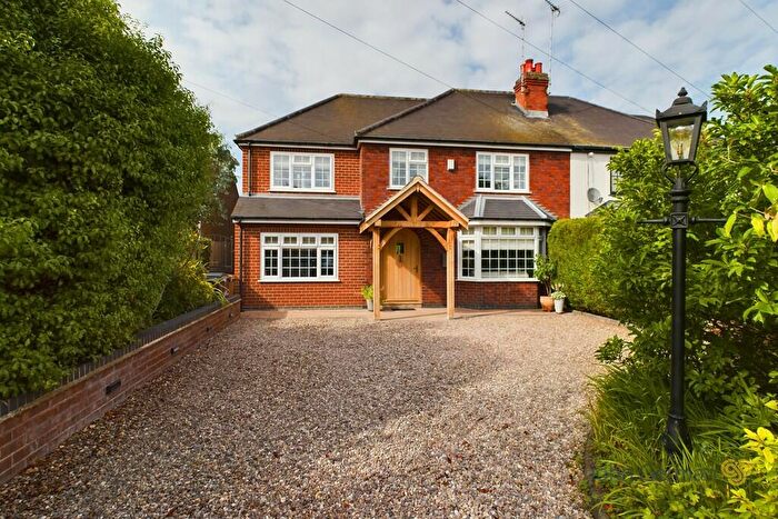 3 Bedroom Semi-Detached House For Sale In Bretby Lane, Burton-on-Trent, DE15