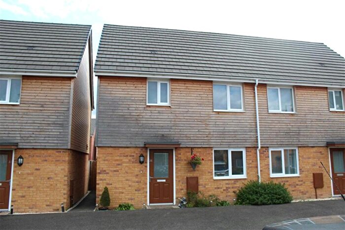 2 Bedroom Property To Rent In Darwin Avenue, Dartford, Kent, DA1