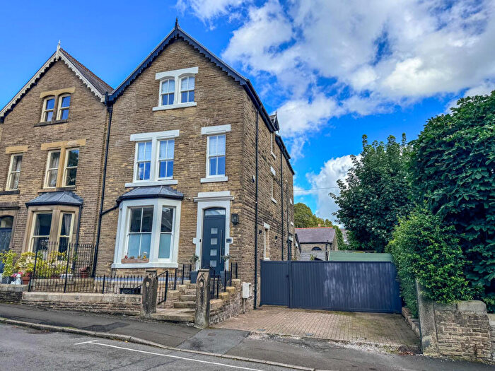 4 Bedroom Semi Detached House For Sale In Grange Road, Buxton, SK17