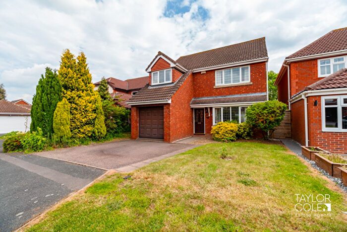 4 Bedroom Detached House For Sale In Marsett, Wilnecote, Tamworth, B77