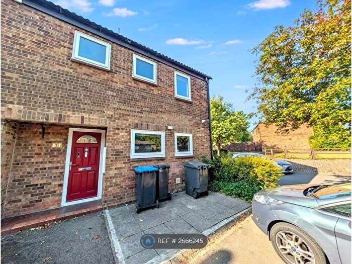 3 Bedroom End Terrace House To Rent In Sunnyside, Coulby Newham, Middlesbrough, TS8