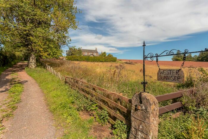 4 Bedroom Detached House For Sale In Methven, Perth, PH1