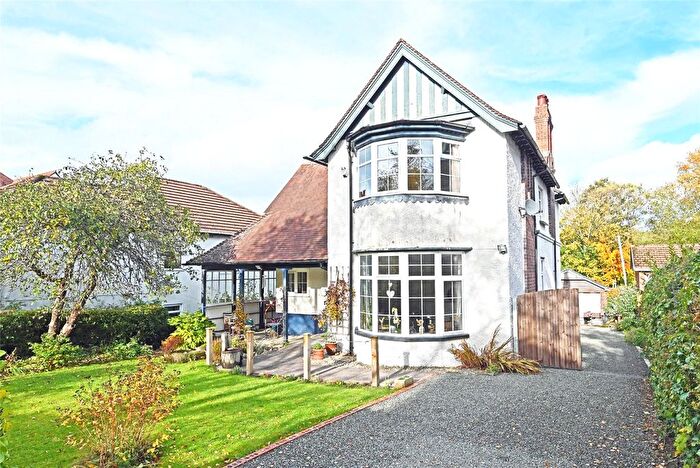 4 Bedroom Detached House For Sale In The Spinney, Broadway, Llandrindod Wells, LD1