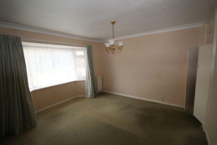 3 Bedroom Bungalow For Sale In River Lane, Bridgwater, TA7
