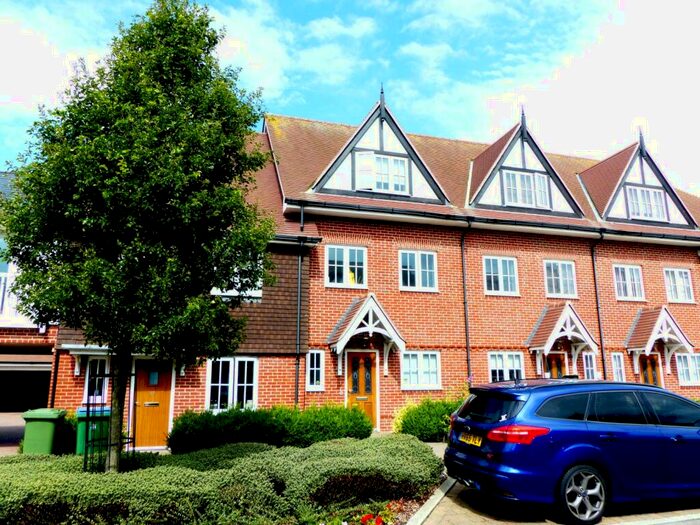 3 Bedroom Town House To Rent In The Boulevard, Bognor Regis, PO21