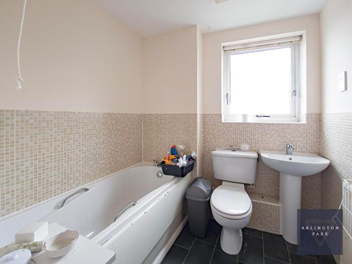 5 Bedroom Terraced House For Sale In Fairway, Costessey, Norwich, NR8