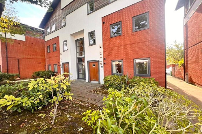2 Bedroom Apartment To Rent In Cavendish Road, Didsbury, M20