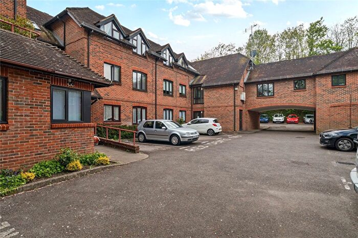 2 Bedroom Flat For Sale In Abbey Street, Farnham, GU9