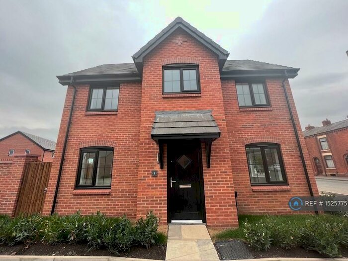 3 Bedroom Detached House To Rent In The Orangery, Manchester, M43